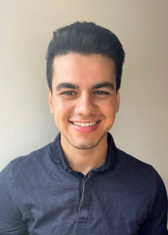 Kamyar Parsi joined us as a new master student!